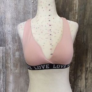 No boundaries cross cross back sports bra size 32